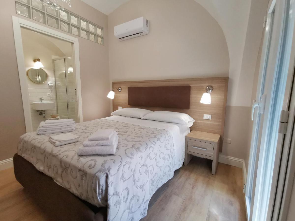 Bed and Breakfast Opera Relais 85 Messina Esterno foto