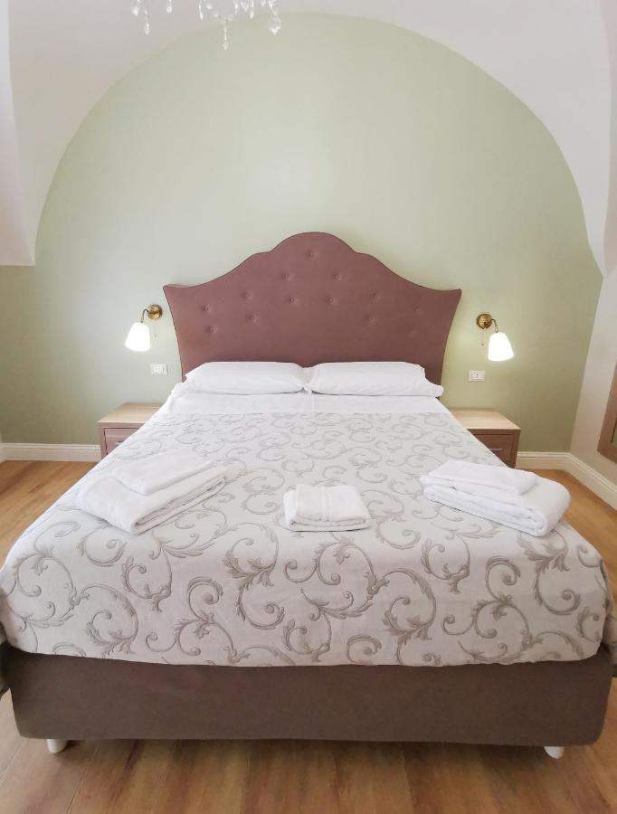 Bed and Breakfast Opera Relais 85 Messina Esterno foto