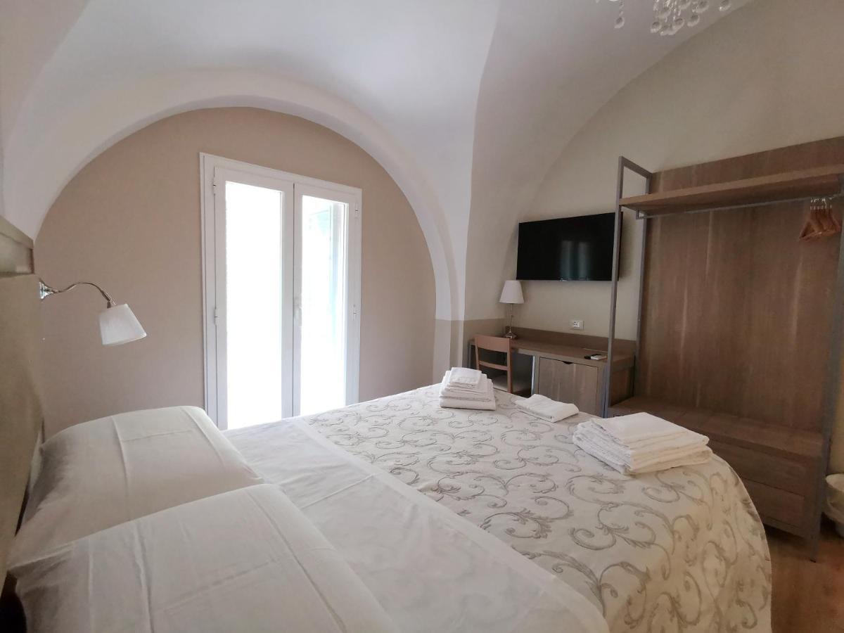 Bed and Breakfast Opera Relais 85 Messina Esterno foto